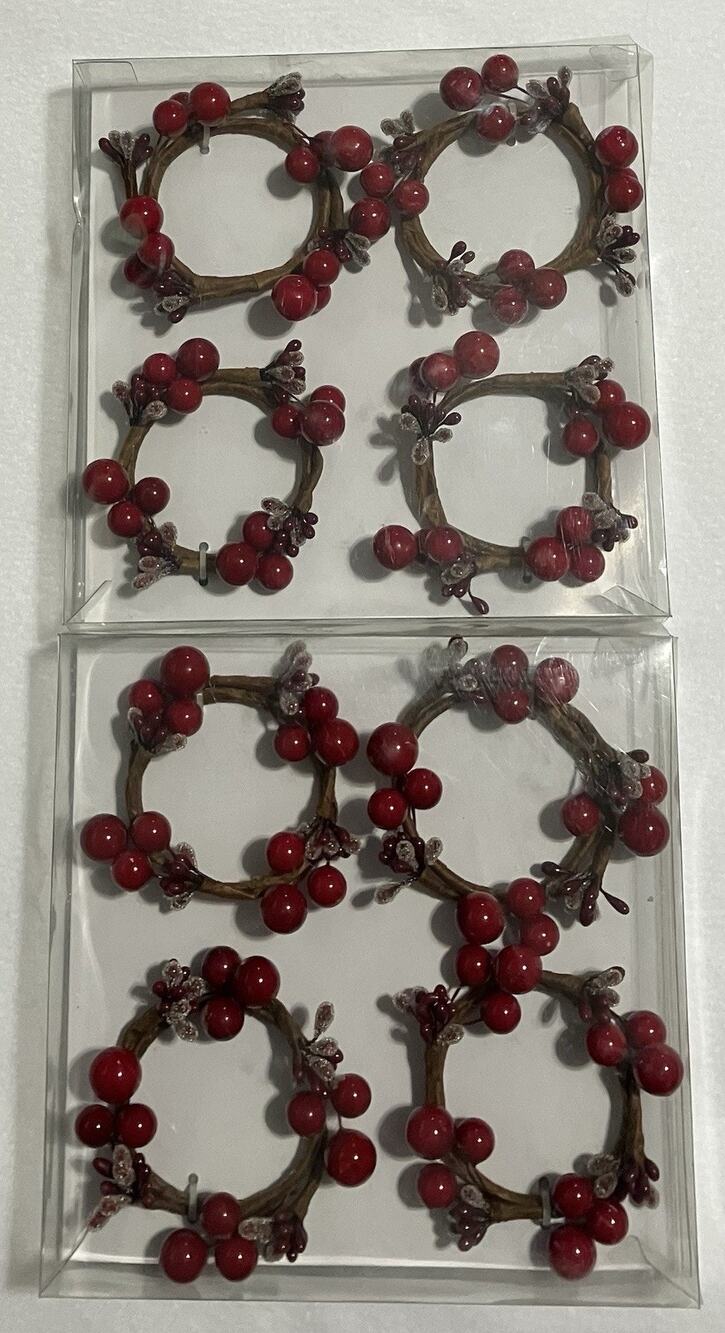 Robert Stanley Home Christmas Napkin Rings Pine Lodge Red Berries 2 Pkgs of 4